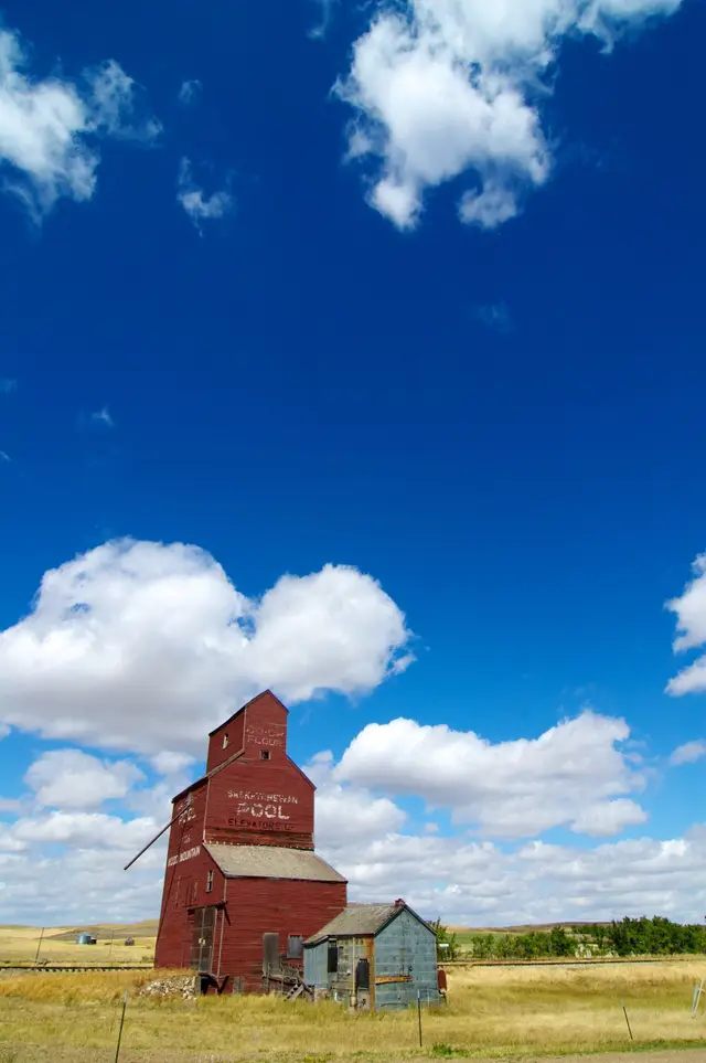 Saskatchewan Pool grain elevator